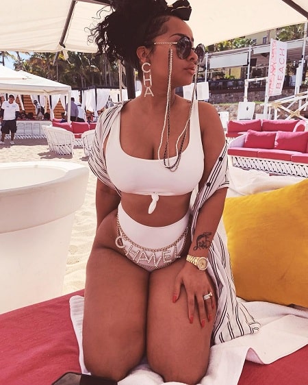 A picture of Tammy Rivera flaunting her gorgeous body.